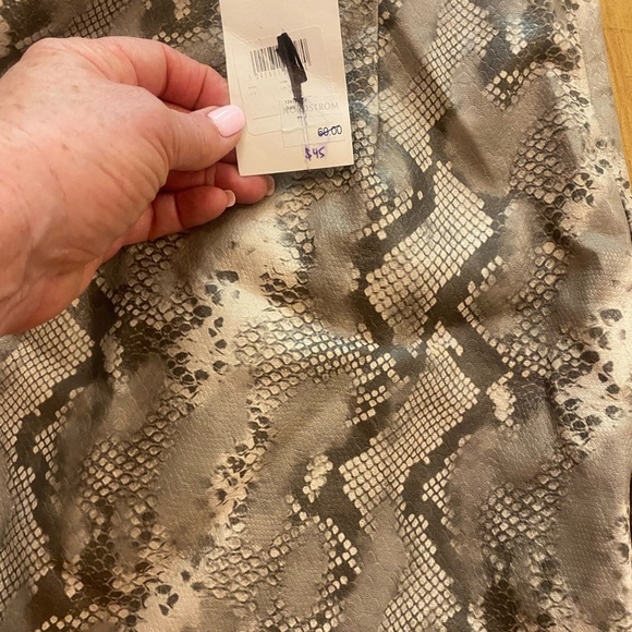 Topshop women’s snakeskin mini skirt lined zipper New size 8 - Picture 9 of 10